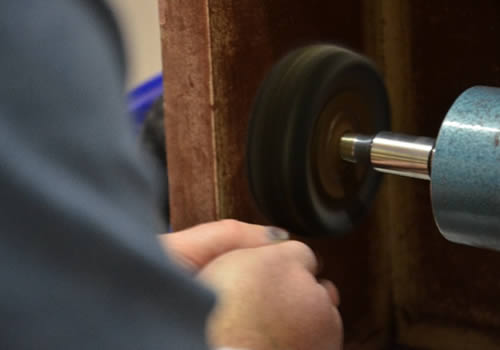 polishing a ring