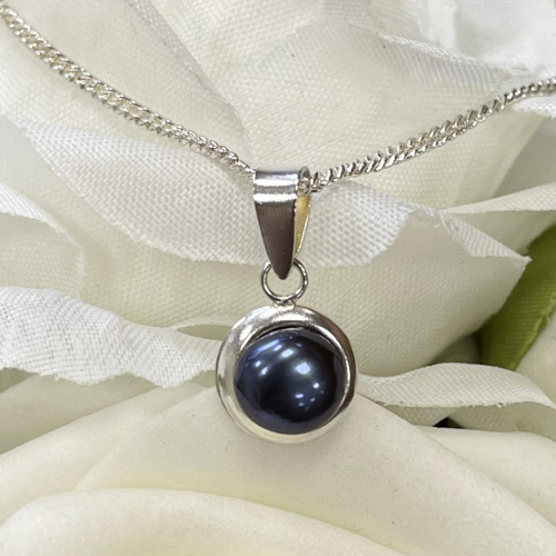 Sterling silver and black freshwater pearl pendant