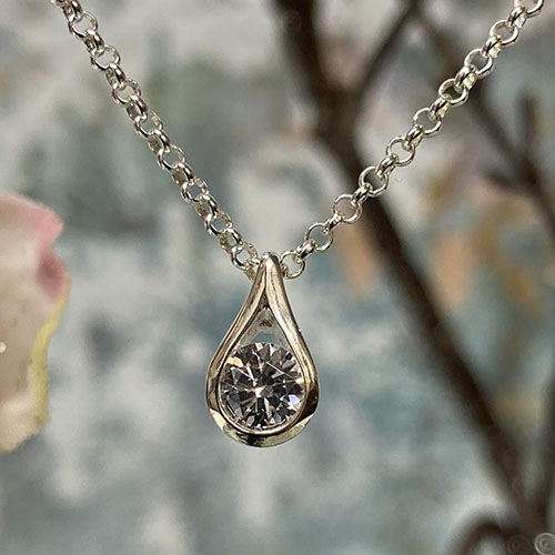 Sterling silver teardrop pendant AhDors
