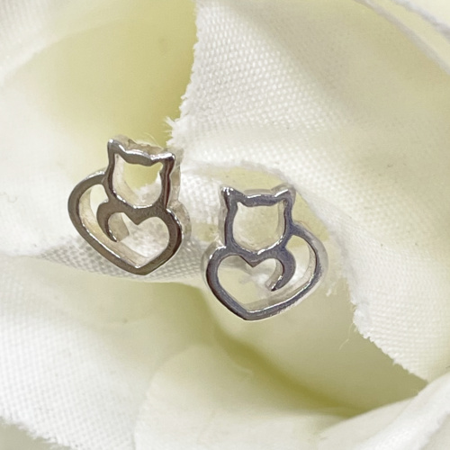 Sterling silver cat shaped earrings