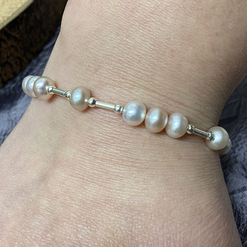 Sterling silver and pink pearl bracelet