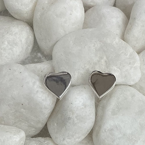 Sterling silver solid heart shape studs