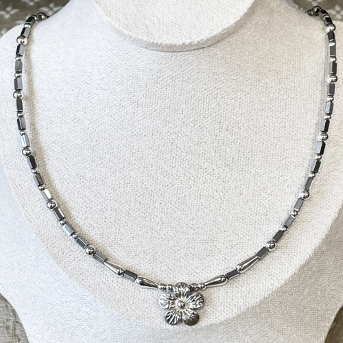 Silver and haematite neckless