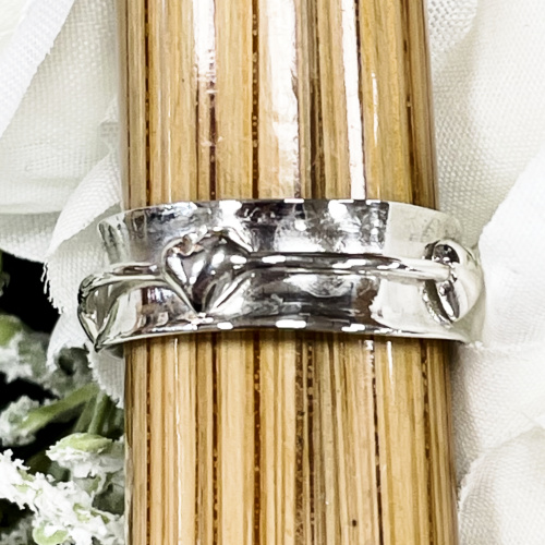 Spinning silver heart ring