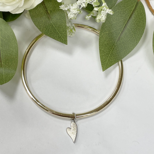 Solid 9ct yellow gold bangle