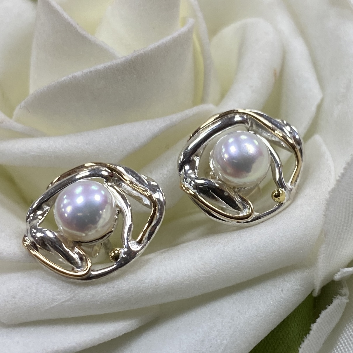 Silver Freshwater Pearl Stud Earrings