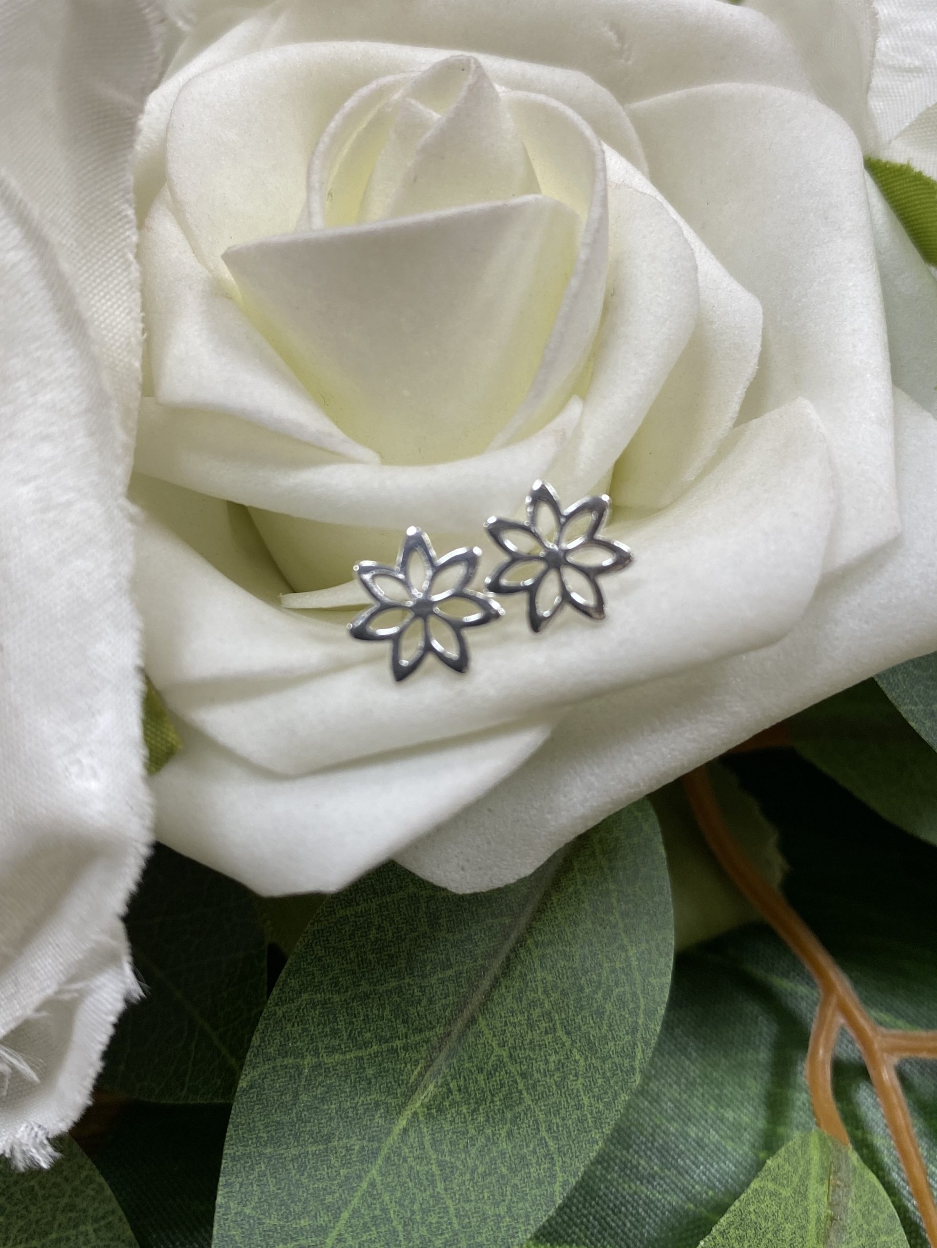 Flower Shaped Stud Earrings