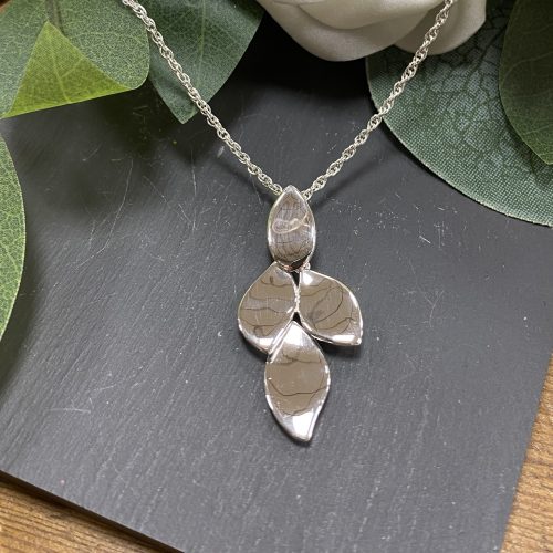 Flowing Petal Drop Pendant